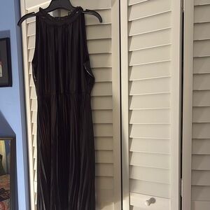Elegant Black Sleeveless Dress